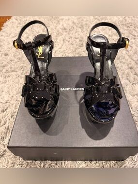 YSL Tribute Platform Sandals in Black Patent Leather size 35.5 US 5.5